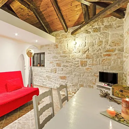 Apartment Poseidon Skinaria