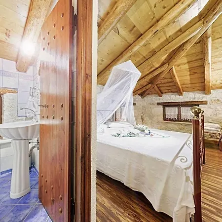 Poseidon Apartment